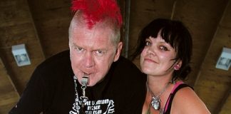 Sirens of Smash members Dave White 'Rudeboy Red' and Roxy Blackheart,'Roxy Smashhearts'. Photo: Sinead Ogilvie.