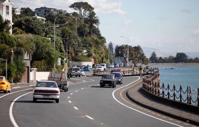 traffic-rocks-road-cars