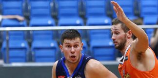 NELSON, NEW ZEALAND - MARCH 30: NBL Basketball Nelson Giants v Southland Sharks on March 30 2017 in Nelson, New Zealand. (NOTE: Editorial Use ONLY. Photo by: Evan Barnes Shuttersport Limited)